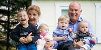 Une famille heureuse