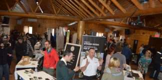 La Foire de l'emploi se déroulait au Chalet des loisirs de Saint-Félix-d'Otis