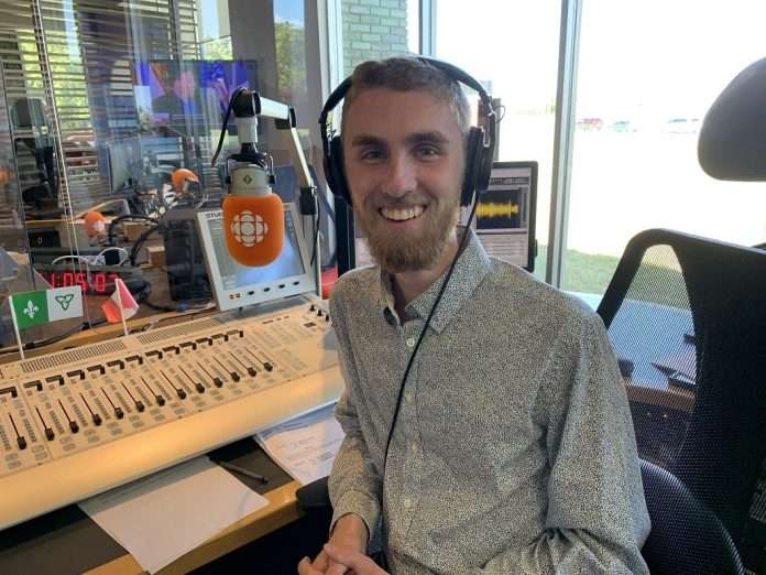 Vincent Gosselin au micro de la Société Radio Canada.