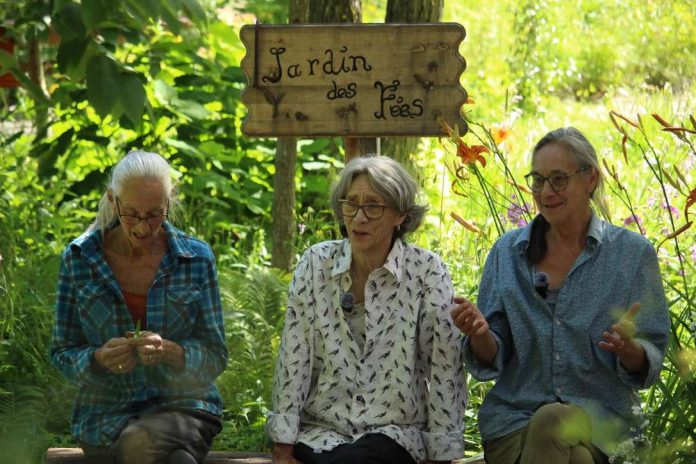 Photo1_Les fées de Petit-Saguenay_Marie, Élisabeth et Éva Lavoie